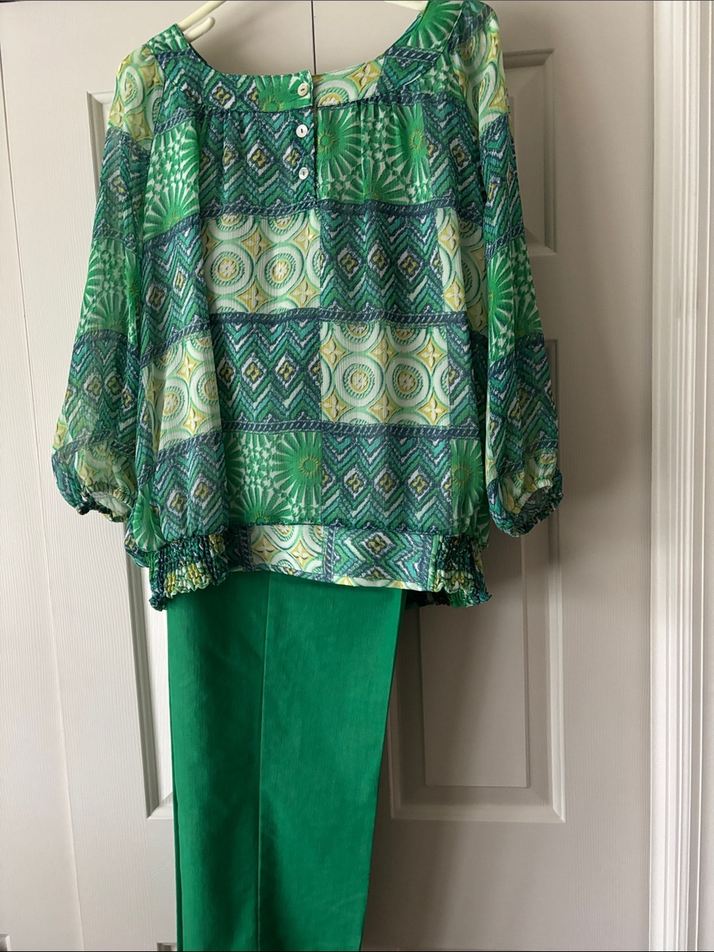 Alfred Dunner Green Patterned Blouse with Solid Green Pants